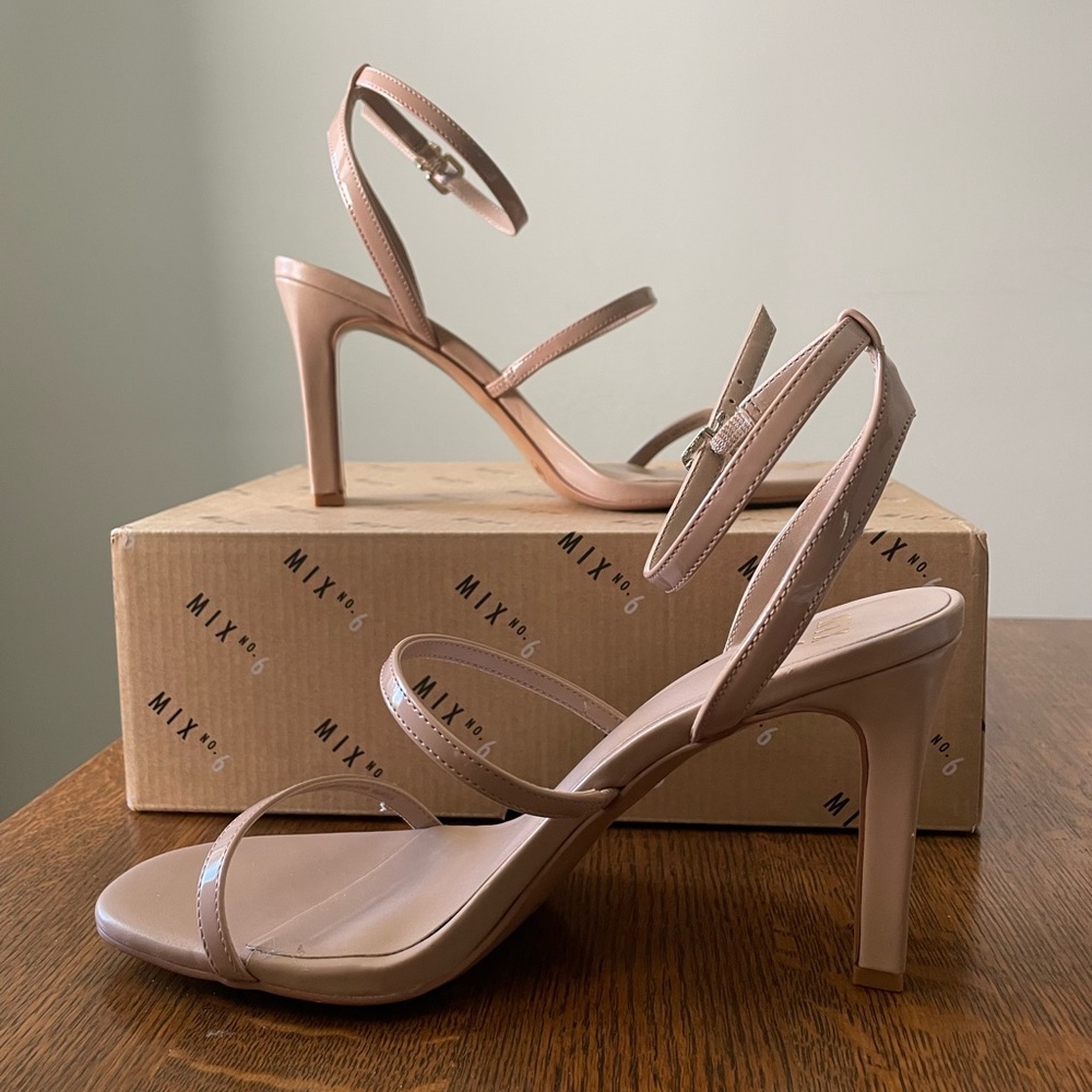 Mix No. 6 Nude Sandals Size 8 1/2 Wide